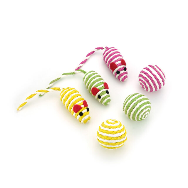 Cat Toys made with paper