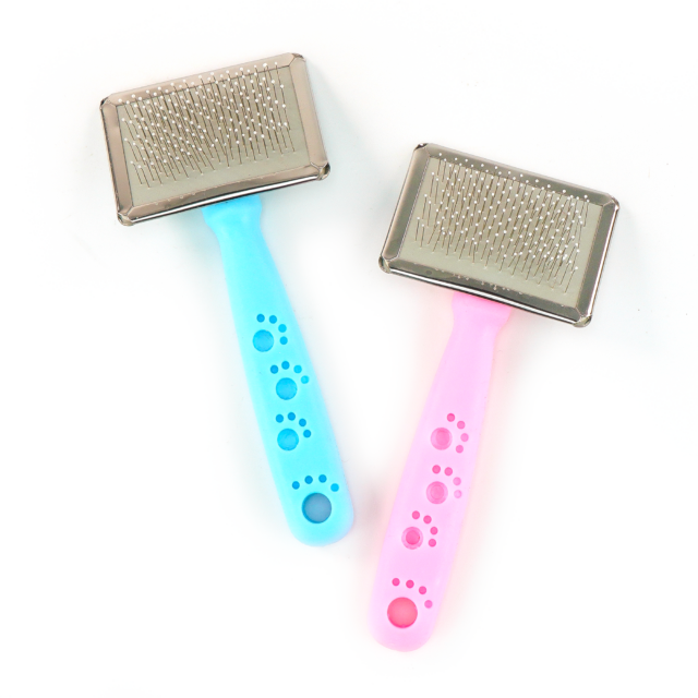 Pet Plastic Brush Dog Grooming Brush pro použití u psů